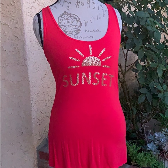 Old Navy Women’s Racerback Tank Top - Picture 1 of 3